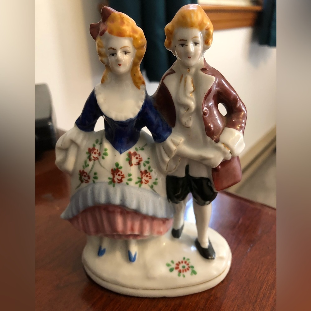 Made in Occupied Japan porcelain Victorian Couple